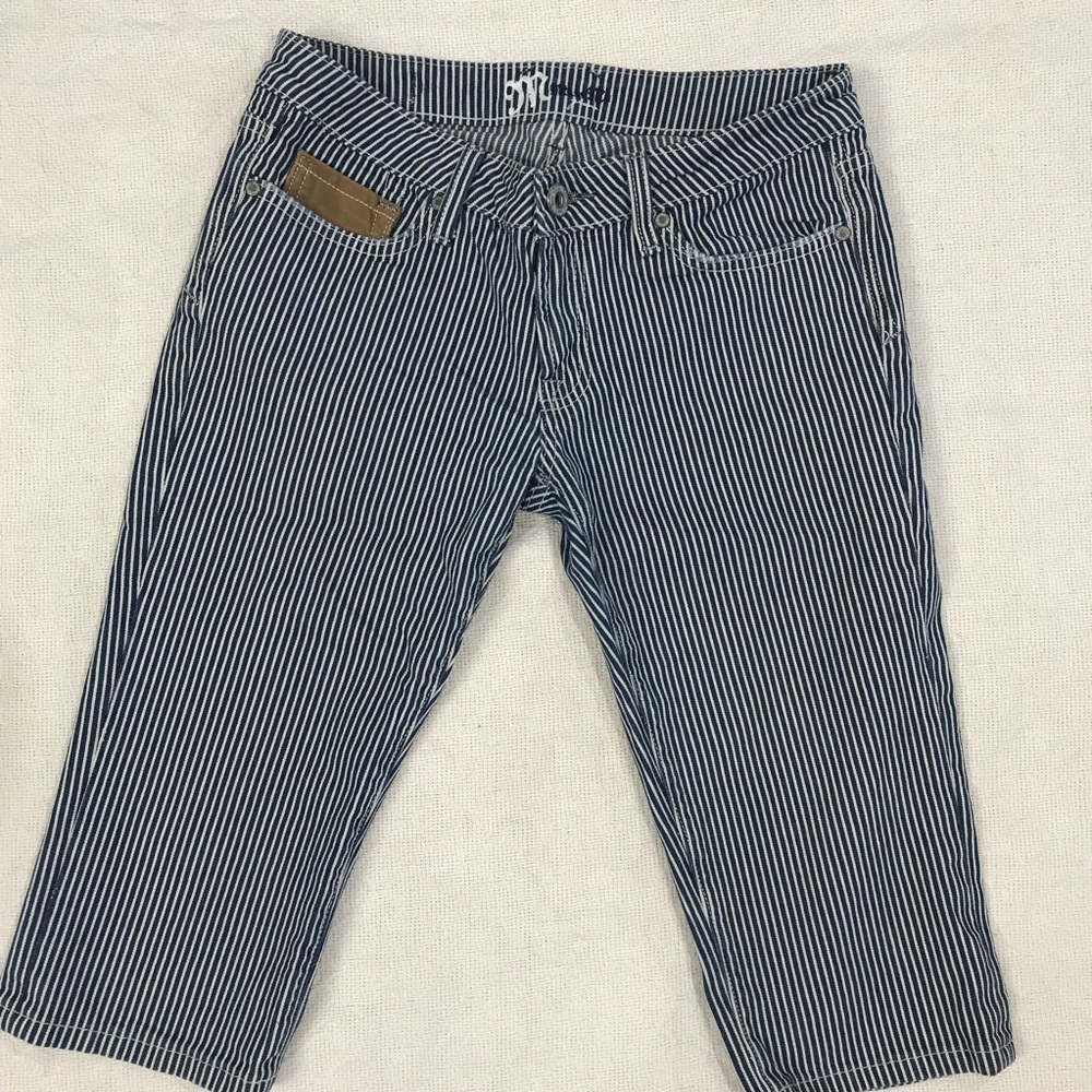 Miss Me | Blue & White Striped Capri Size 29